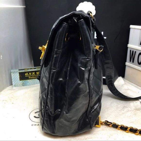 CHANEL VINTAGE BACKPACK - Picture 6 of 15